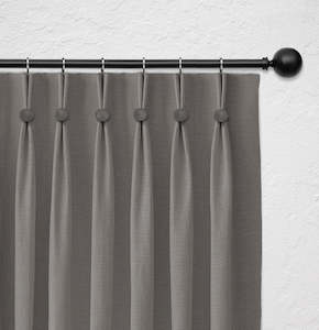 Curtains: Dutch Pleat with Buttons