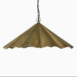 Scalloped Pendant Large - Gold