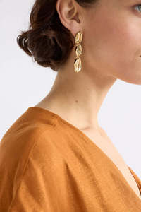Delaa Drop Earring | Gold