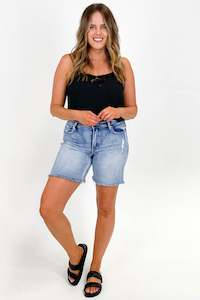 Wakee Ashlee Shorts Light Wash