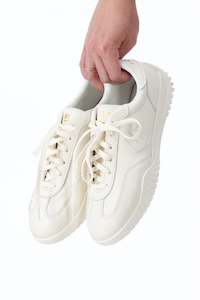 Converse Unisex Run Star Trainer Gold Low Top Egret