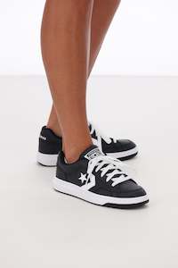 Converse: Converse Pro Blaze V2 Low Black