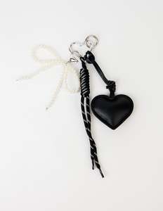 Caths Favourites: Stella + Gemma Keychain Rope And Heart Black