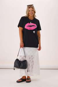 Federation Rush Tee Lips Black