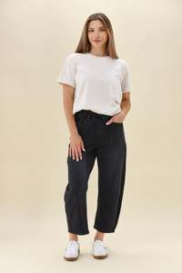 Wakee: Wakee Barrel Jean Black