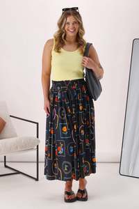 Sale: Shine On Label Flower Frame Skirt Black
