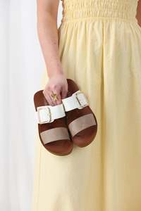 Los Cabos: Los Cabos Doti Sandal Taupe White