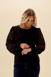 Gloss The Label Zariza Top Black