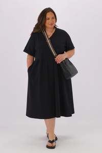 Shine On Essence Aura Dress Black