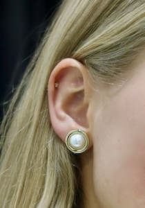 Jewellery: Fabienne Pearl Earring