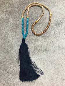 Mrs Pretty 1: Dazzel Midnight Necklace