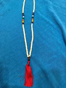 Mrs Pretty 1: Colourful Necklace