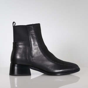 Minx: Minx Strider Boot - Black