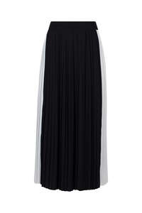 Nothing Over 199: Madly Sweetly Code Skirt - Black