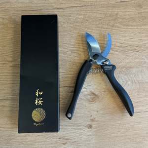 WAZAKURA Bypass Pruning Shears -Made in Japan