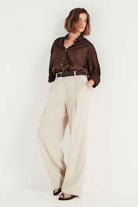 A Tailored Pant: The Selbourne Trouser in Natural Linen