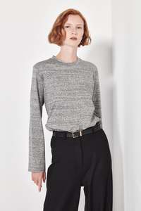 Outlet: The Matin Top in Charcoal Melange
