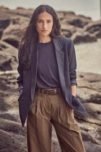 The Whitman Jacket in Navy Linen