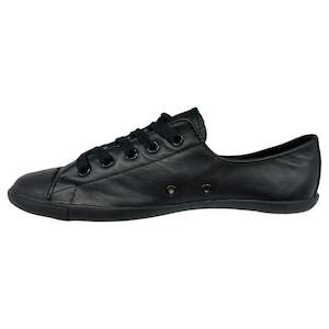 shoes: .Converse Chuck Taylor Womens Black Leather Low - (507234) - LIGHT LOW - R1L8
