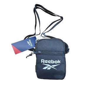 Reebok: .Reebok Carson Shoulder Bag - Black (8035131)