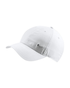 Nike Caps: .Nike Cap / Hat Unisex Sportswear Heritage 86 White / Silver Metal logo - (943092 100) - F