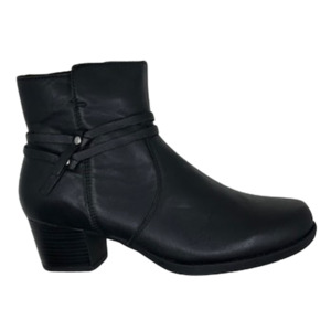 Boots: Stegmann Leila