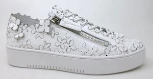 Bresley: Django & Juliette Leere