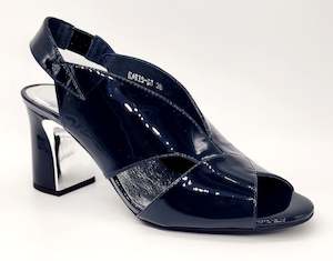Slingbacks: Django & Juliette Karis
