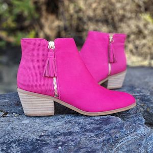 Chrissie: Chrissie Delta