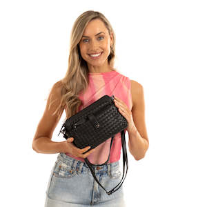 Sassy Duck: Sassy Duck Riley Woven Bag