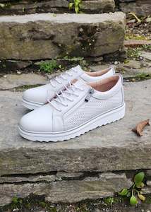 Just Bee: Just Bee Casas