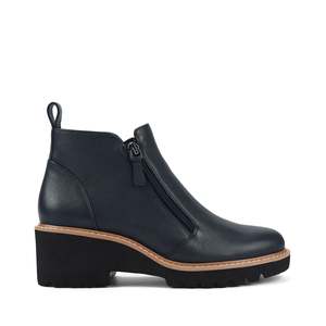 Womens Shoes: Hush Puppies Whitney