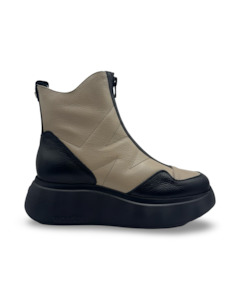 Ashley By Wonders - Taupe