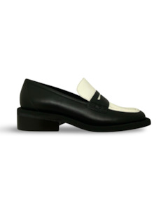 Flats: Black & White loafer By Carrano