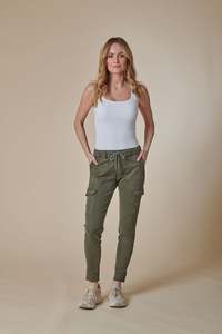 Essential Items: Zhrill Daisey Pant - Grape Leaf