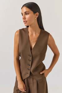 Tuesday Label Action Vest - Bitter Chocolate