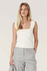 2025 Gift Guide: Cable Melbourne Villa Crepe Knit Scallop Tank - White