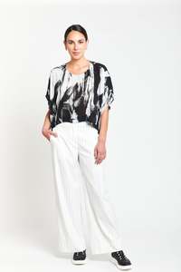 Obi Cityscape Cropped Tee