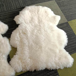 Products: Ivory Sheepskin - Clearance - Bowron Sheepskin Tannery & Factory