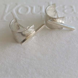 Sterling Silver Curve With Bar - Earrings