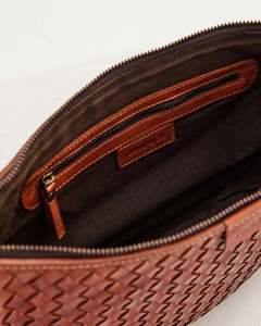 Bags And Leather 1: Basque Sling