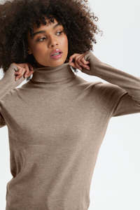 Tops: Mila Rollneck Pullover