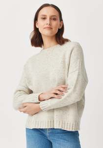 Womenswear: Jonti Crew