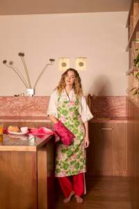 Dining And Tableware 1: Linen Aprons