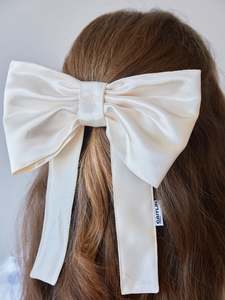 Accessories 2: Georgie Oversized Hair Bow