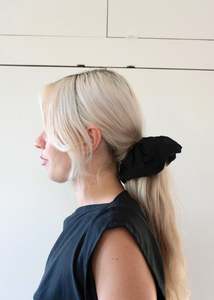 Accessories 2: Eva Scrunchie
