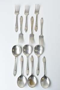 Silverware: EPNS Dessert cutlery set