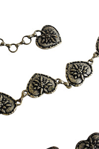 Vintage Retro: Y2K metal heart belt