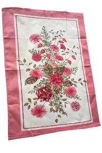 Under 20: Vintage pink + green bunch of flowers tea towel
