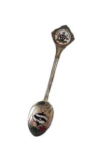 Decor: Pitcher fine silverware Surfers Paradise spoon